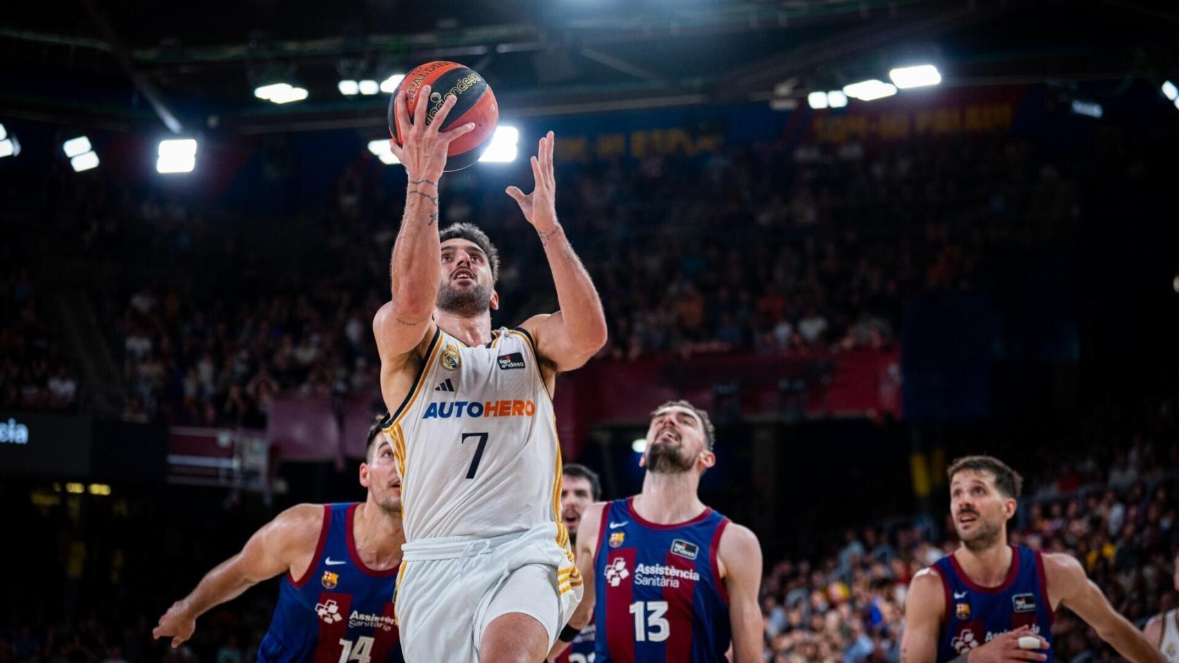 Campazzo, durante un encuentro contra el FC Barcelona de la temporada pasada.