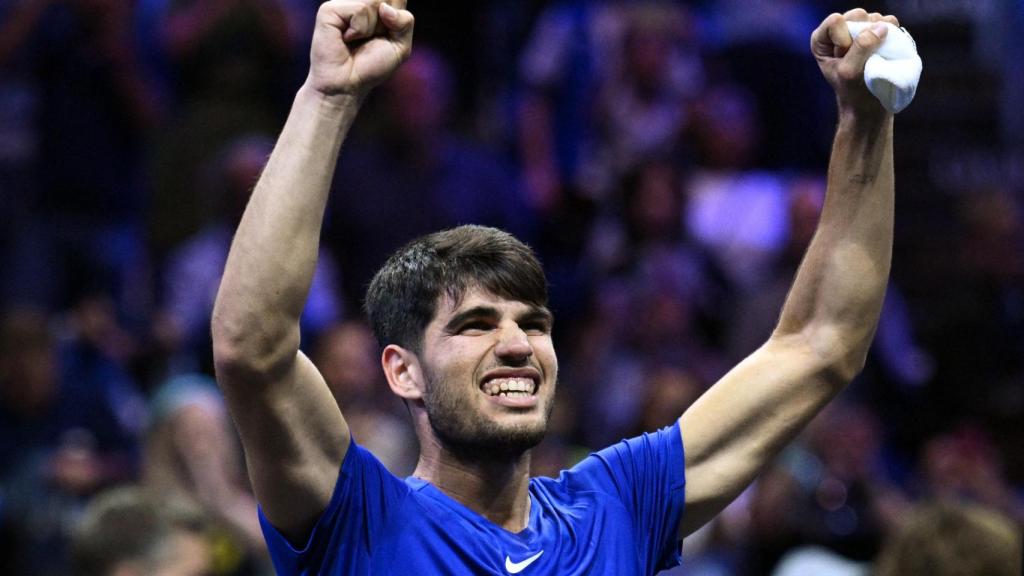 Carlos Alcaraz celebra el triunfo ante Fritz.