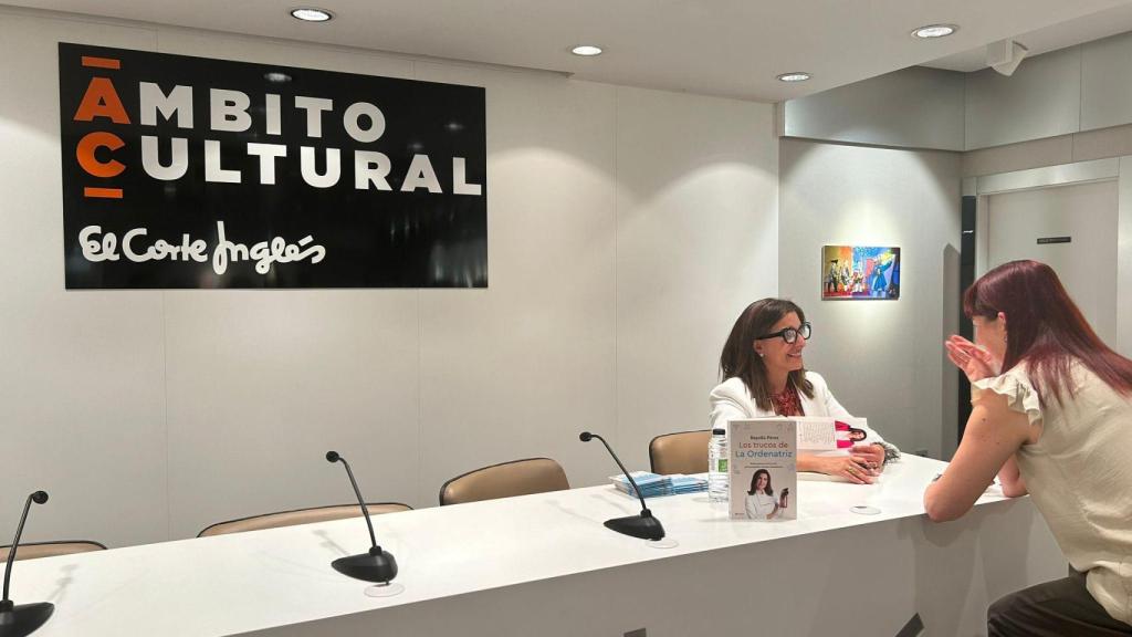 Firma de libros de La Ordenatriz en Zaragoza.