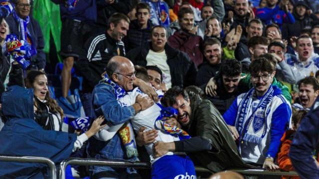 El zaragocismo se mueve, los abrazos a Bazdar, Calero se gana una cena y más detalles del Real Zaragoza - Levante