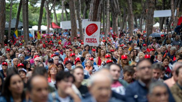 Asistentes a la Fiesta de la Rosa