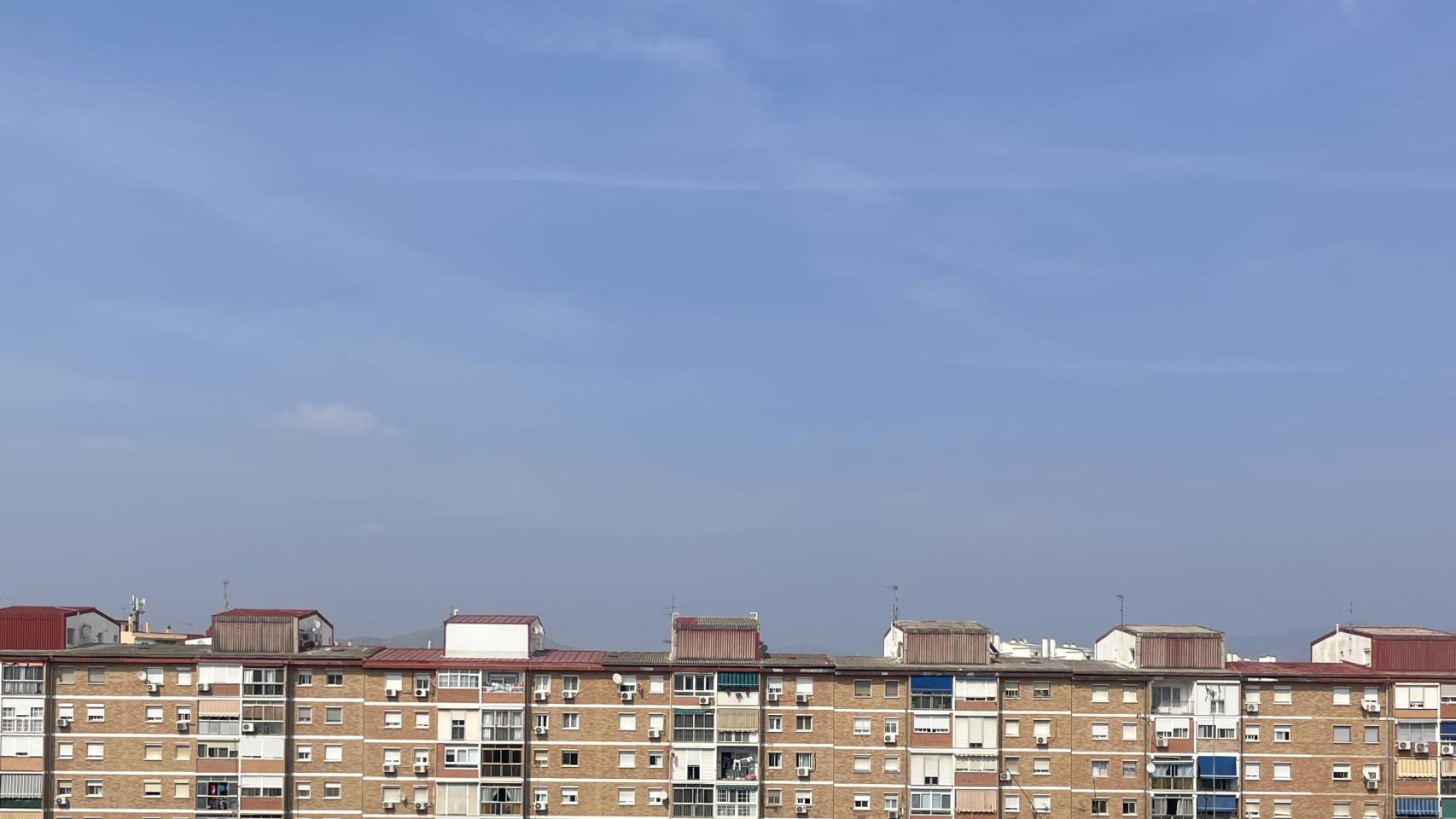 Este es el motivo por el que los cielos de Málaga están grisáceos este lunes