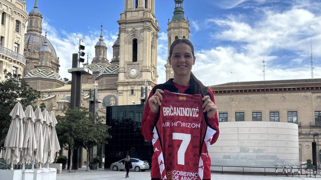 Brcaninovic en su presentación con Casademont Zaragoza.