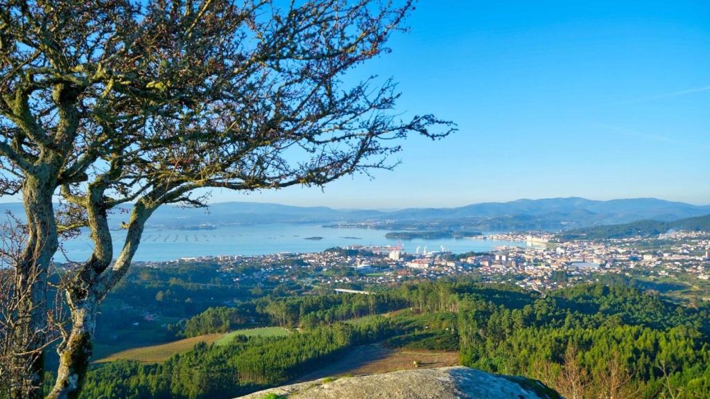 Vistas de la ciudad de Vilagarcía desde Monte Lobeira