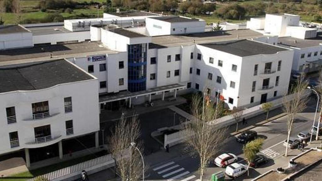 Una vista aérea del Hospital Comarcal de Laredo en una imagen difundida por el Servicio Cántabro de Salud.