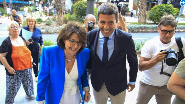 Amparo Navarro y Carlos Mazón este lunes en Alicante.