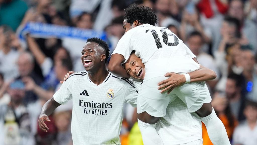 Vinicius, Mbappé y Endrick celebran un gol