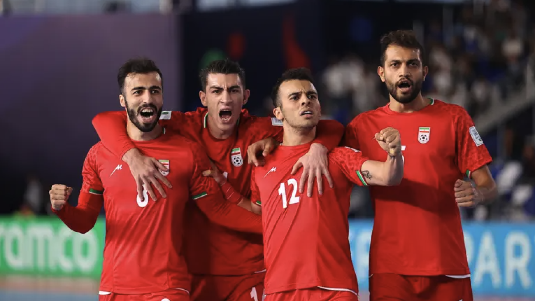 Jugadores de Irán celebran en el polémico partido contra Francia en el Mundial de fútbol sala