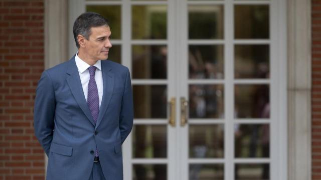 El presidente Sánchez, a las puertas de la Moncloa, la semana pasada.