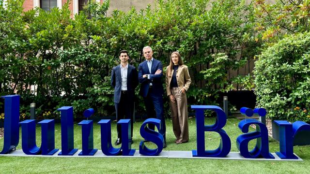 Oliver Ahedo, César Martín Bernal y Begoña Muñoz, nuevos banqueros de Julius Baer en Madrid.