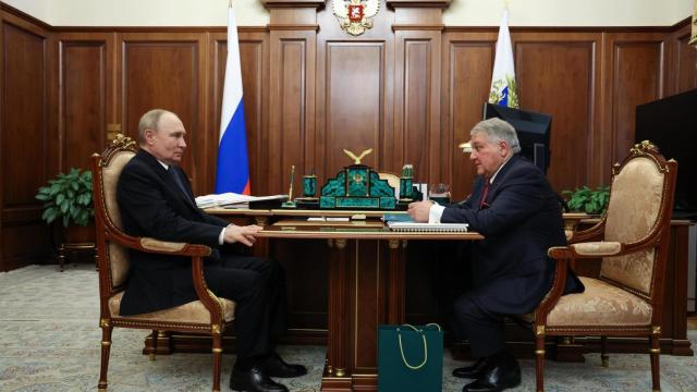 Putin, durante la reunión de este lunes con el director del Instituto Kurchátov.