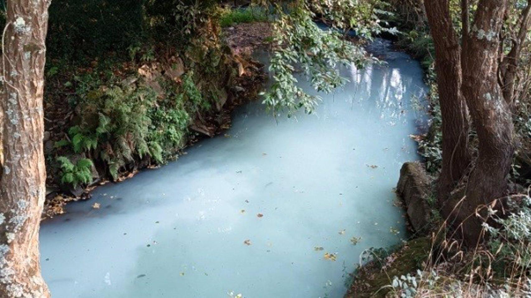 Vertido en el río Lagares de Vigo, detectado el 22 de septiembre de 2024