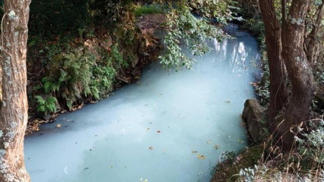 Vertido en el río Lagares de Vigo, detectado el 22 de septiembre de 2024