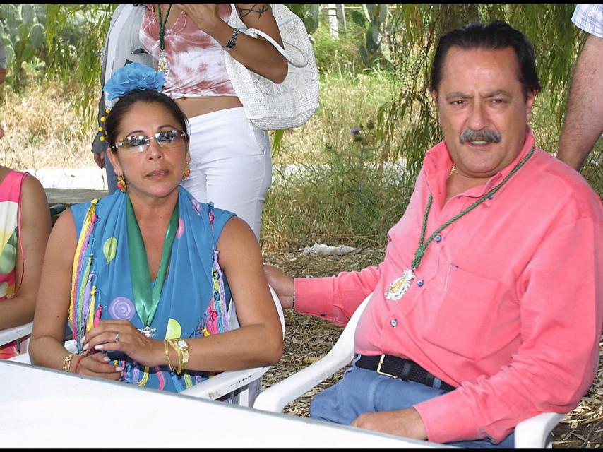 Julián Muñoz e Isabel Pantoja en la Romería de El Rocío en la que oficializaron su amor en 2003.