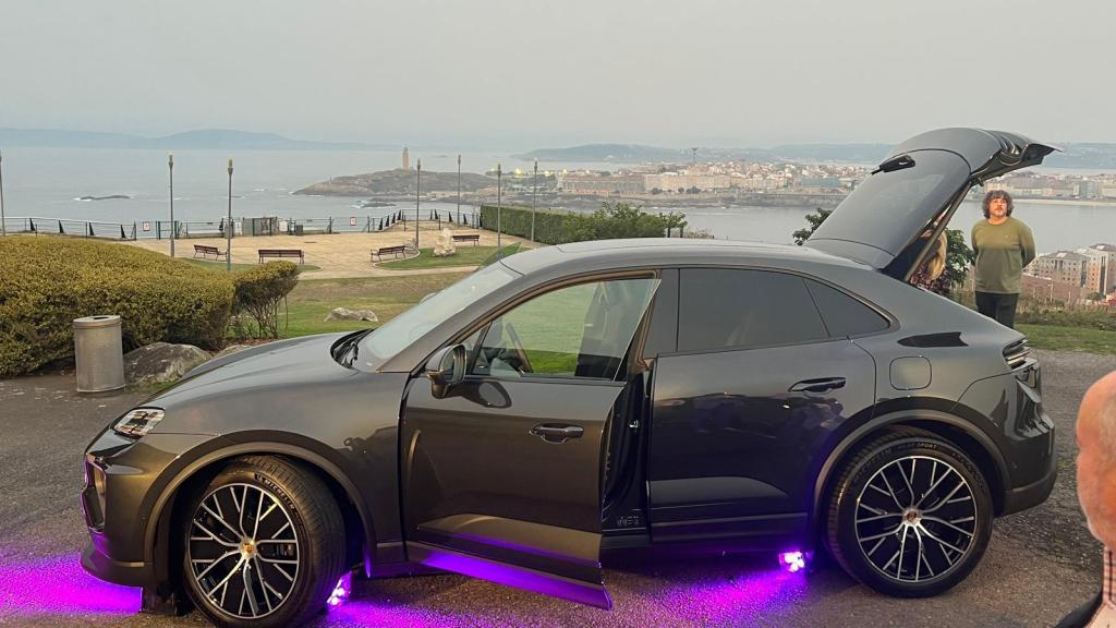 Presentación del nuevo Porsche Macan Eléctrico en A Coruña