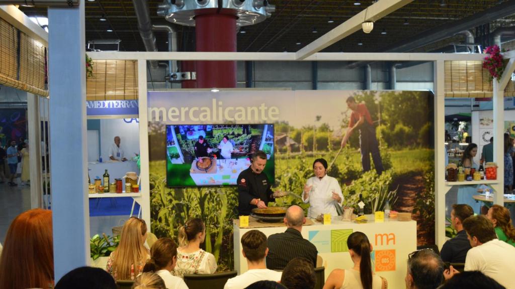 Una de las exhibiciones de Mercalicante en Alicante Gastronómica 2023.