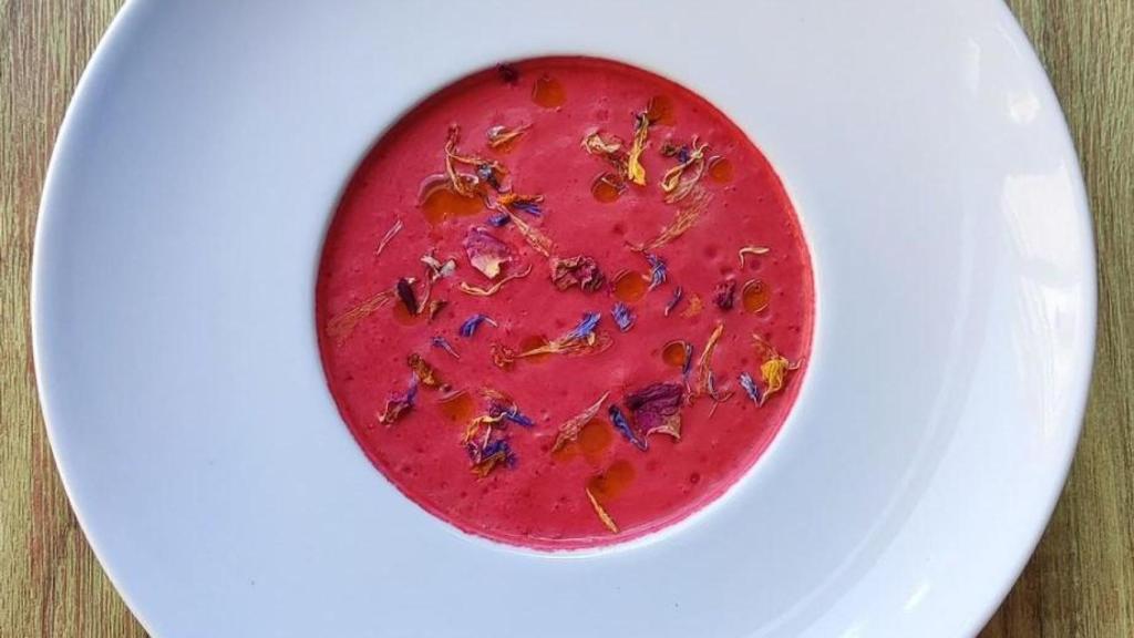 El gazpacho de cerezas del restaurante.