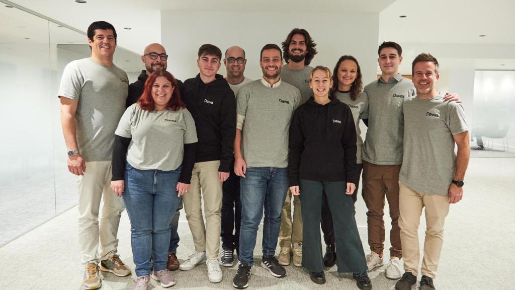 Equipo humano de la barcelonesa Dawa.