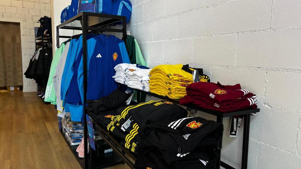 Imagen de la tienda eventual del Real Zaragoza.