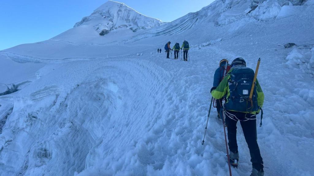 Imagen del momento de ascensión hasta el nevado, a  5.686 metros sobre el nivel del mar.