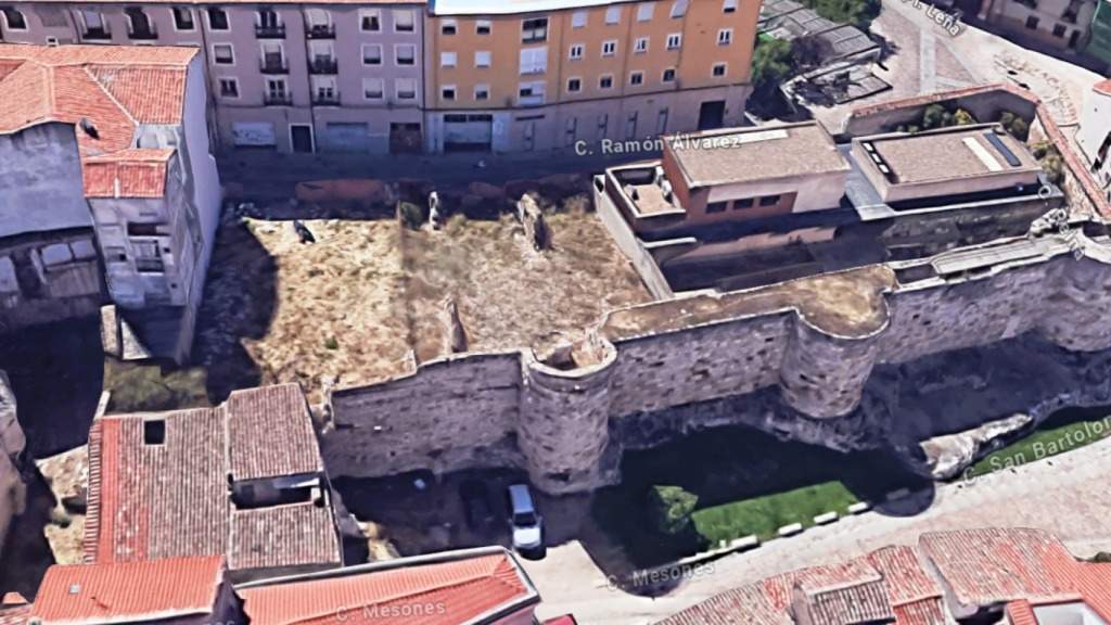 Las dos parcelas que se expropiarán junto al Palacio de Doña Urraca