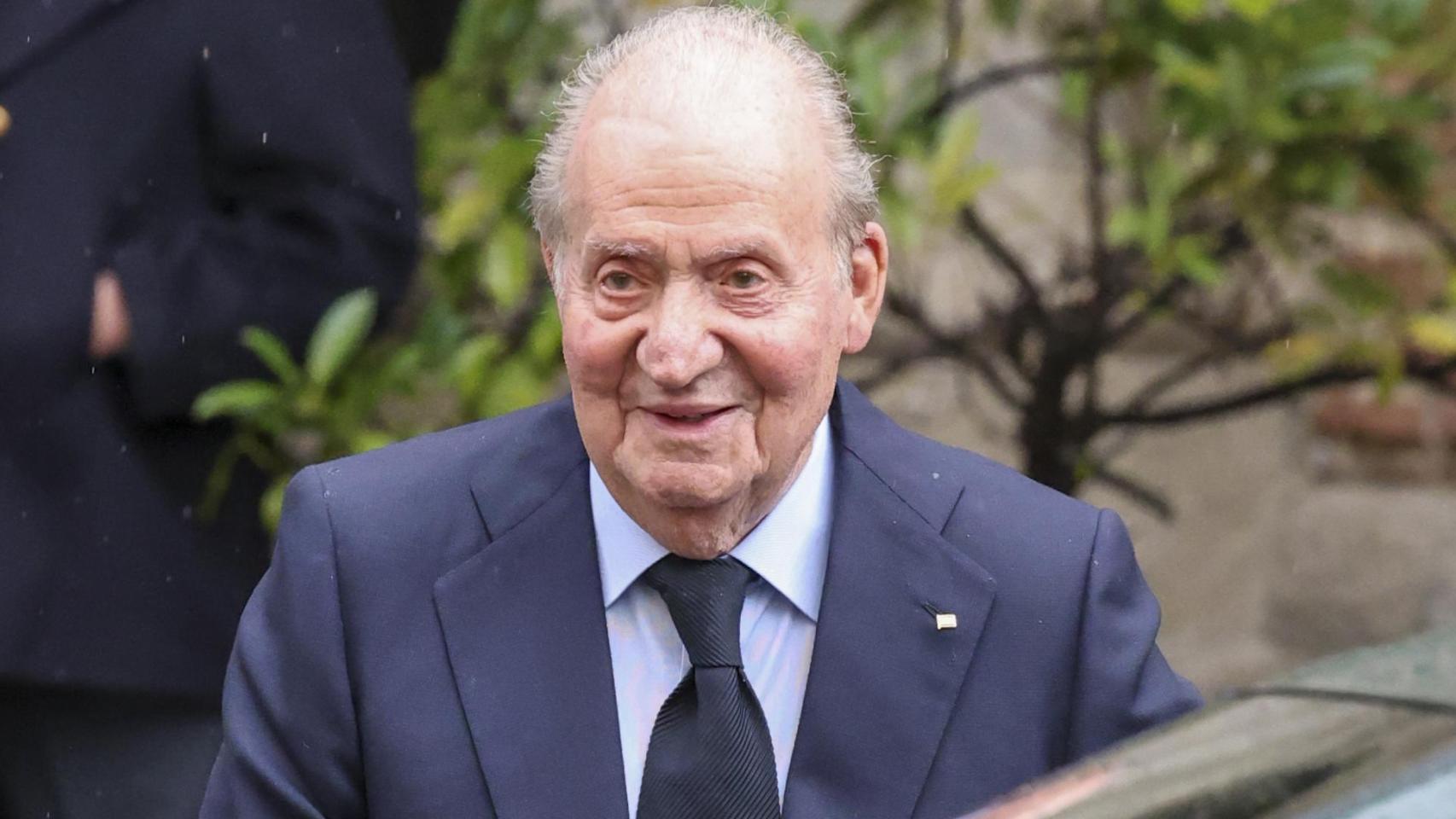 El rey Juan Carlos en el funeral de su sobrino, Fernando Gómez-Acebo.