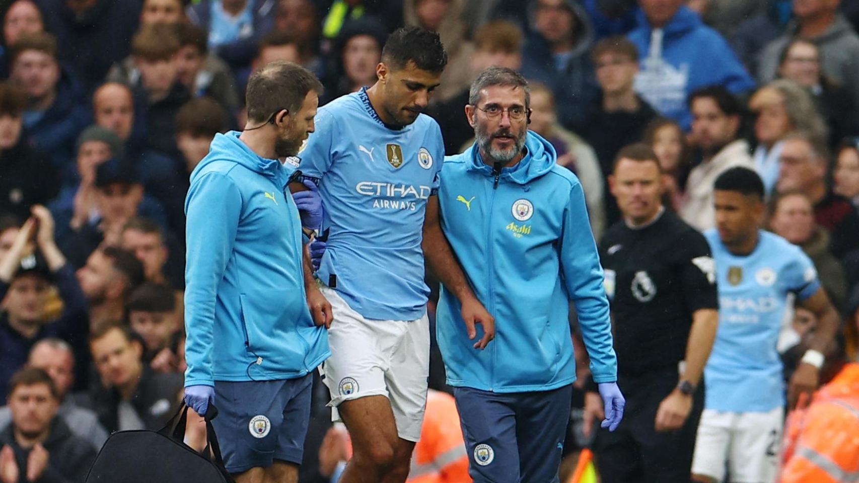 Rodri Hernández, tras romperse el ligamento cruzado con el Manchester City