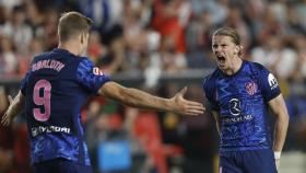 Gallagher celebra con Sorlotj su gol ante el Rayo Vallecano.