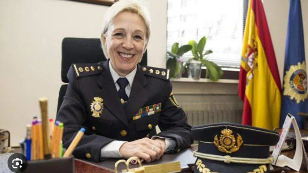 La policía María Marcos.