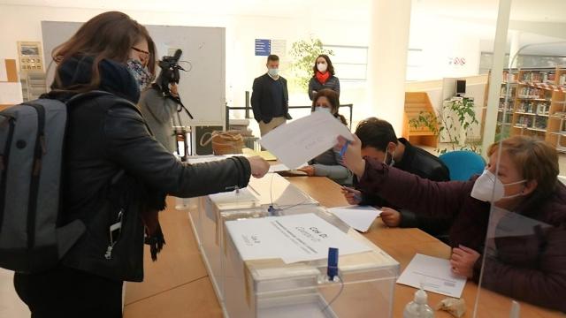 La votación en las elecciones de 2020 se realizó con las limitaciones sanitarias de la Covid.