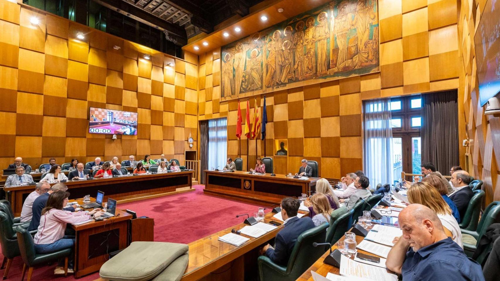 Pleno del Ayuntamiento de Zaragoza, este jueves.