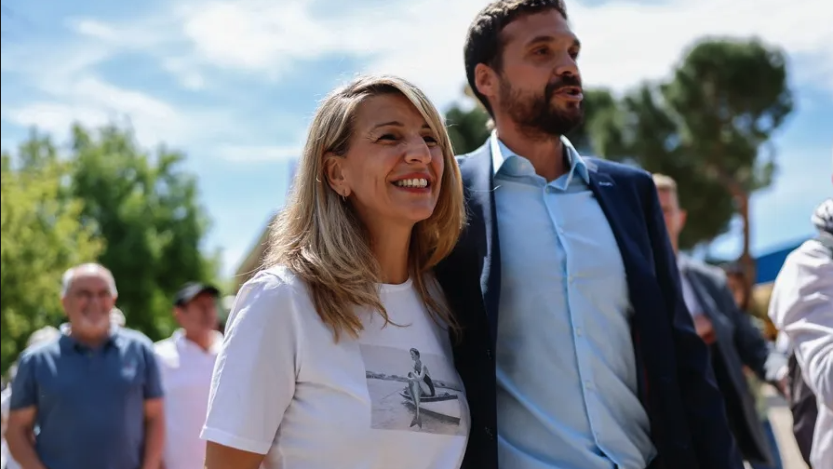 Jesús Santos, teniente de alcalde de Alcorcón, junto a Yolanda Díaz.