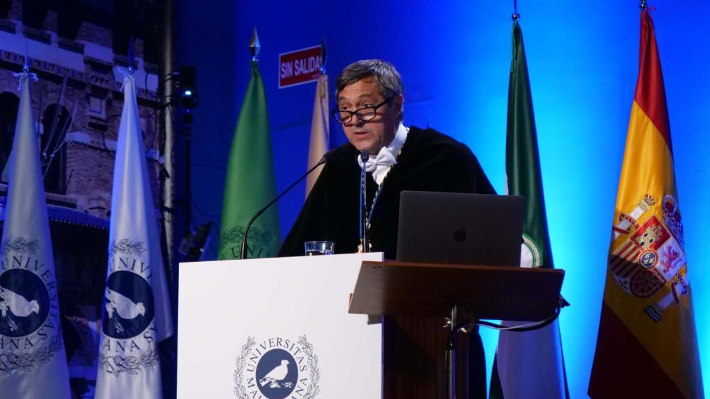 Intervención del rector de la Universidad de Málaga, Teodomiro López, este jueves,  en el acto de inauguración del curso académico.