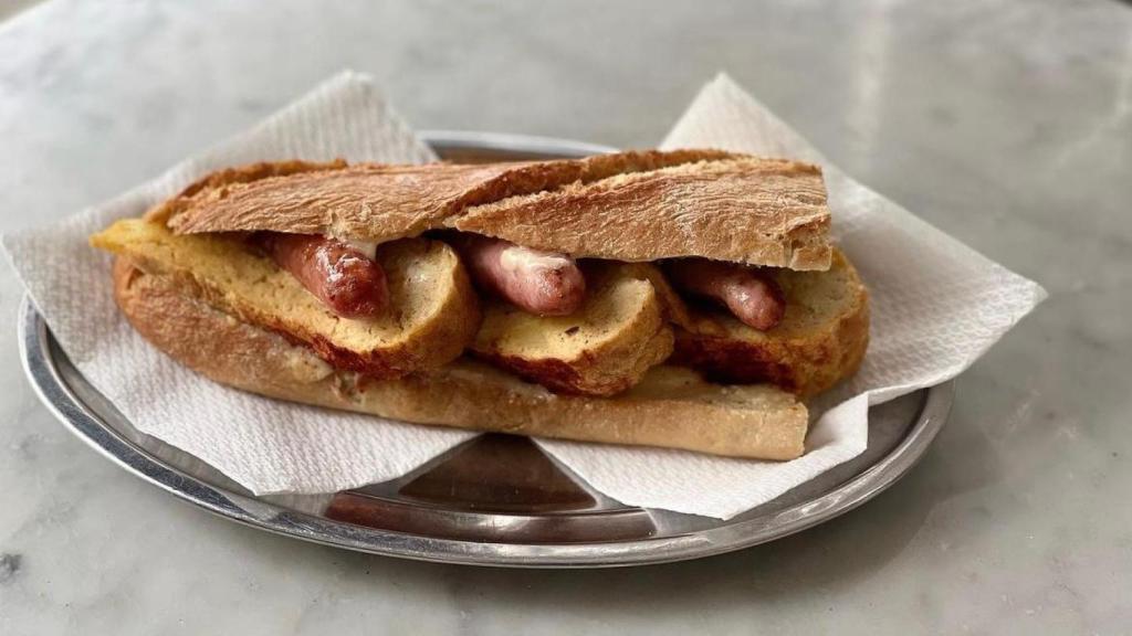 El bocadillo de gran influencia de la gastronomía española. EE