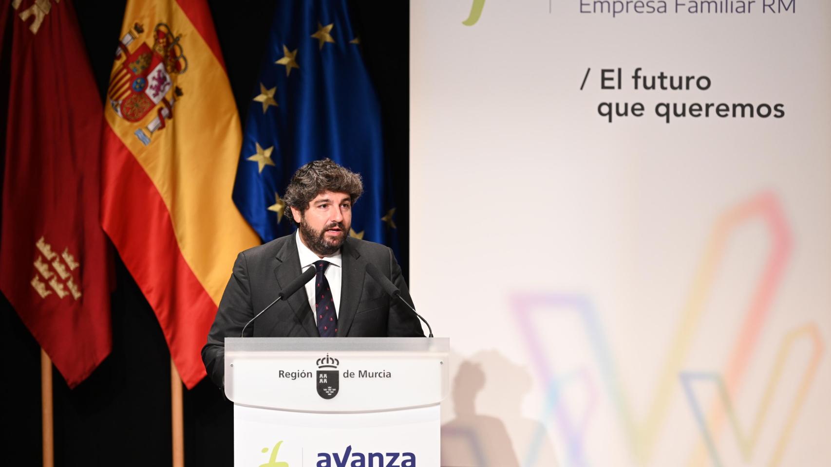 Fernando López Miras, interviniendo en el Foro Avanza-Empresa Familiar de la Asociación Murciana de la Empresa Familiar (Amefmur).