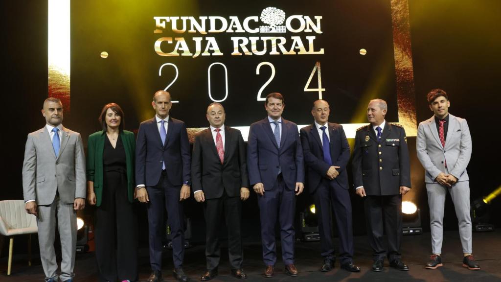 Foto de familia de los premios Fundación Caja Rural de Zamora