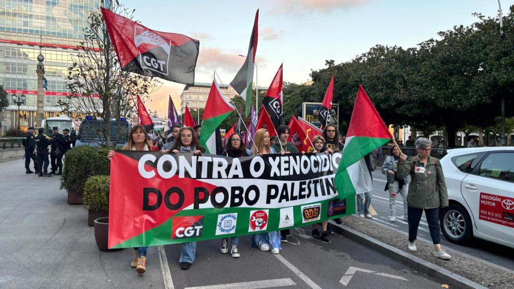 Alrededor de 500 personas se concentran en A Coruña en favor de Palestina