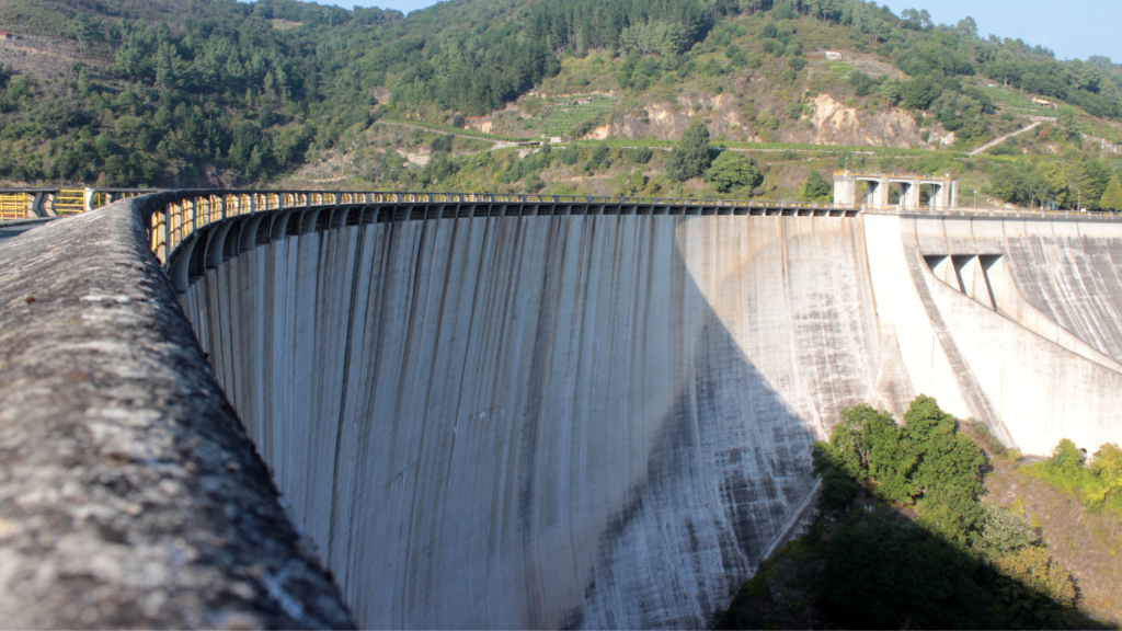 Presa de Belesar. https://es.wikipedia.org