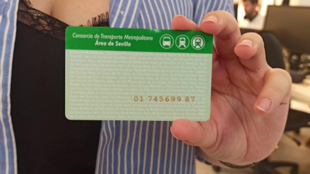 Tarjeta del Consorcio de Transporte Metropolitano de Andalucía.