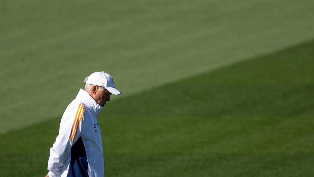 Carlo Ancelotti, durante un entrenamiento del Real Madrid