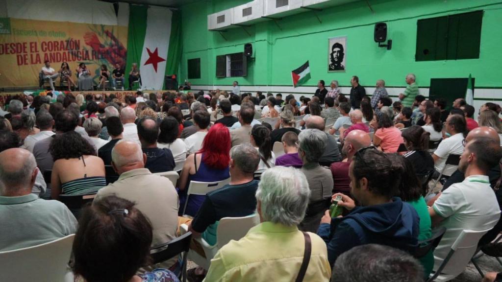 EL salón del Sindicato de Obreros del Campo (SOC( de Marinaleda, durnate la charla.