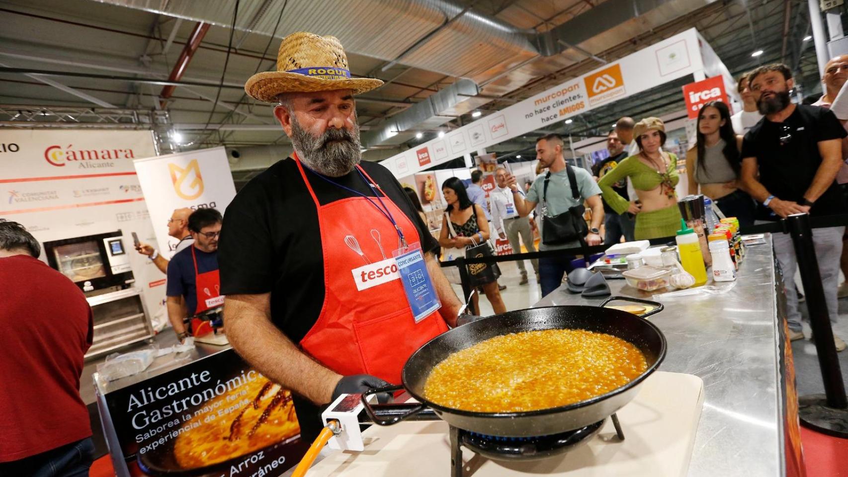 Roque González, ganador de la V edición del Mejor Arroz del Mediterráneo.