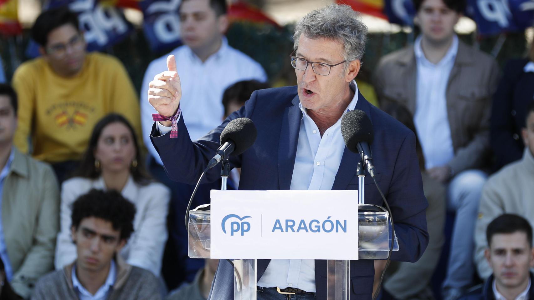 El presidente nacional del PP, Alberto Núñez Feijóo participa en el Día del Afiliado, con la entrega de carnés a los nuevos afiliados y actividades de convivencia.