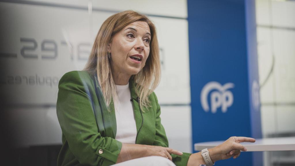 Ana Alós, diputada por Huesca y miembro de la Ejecutiva del PP,  entrevistada en su despacho.