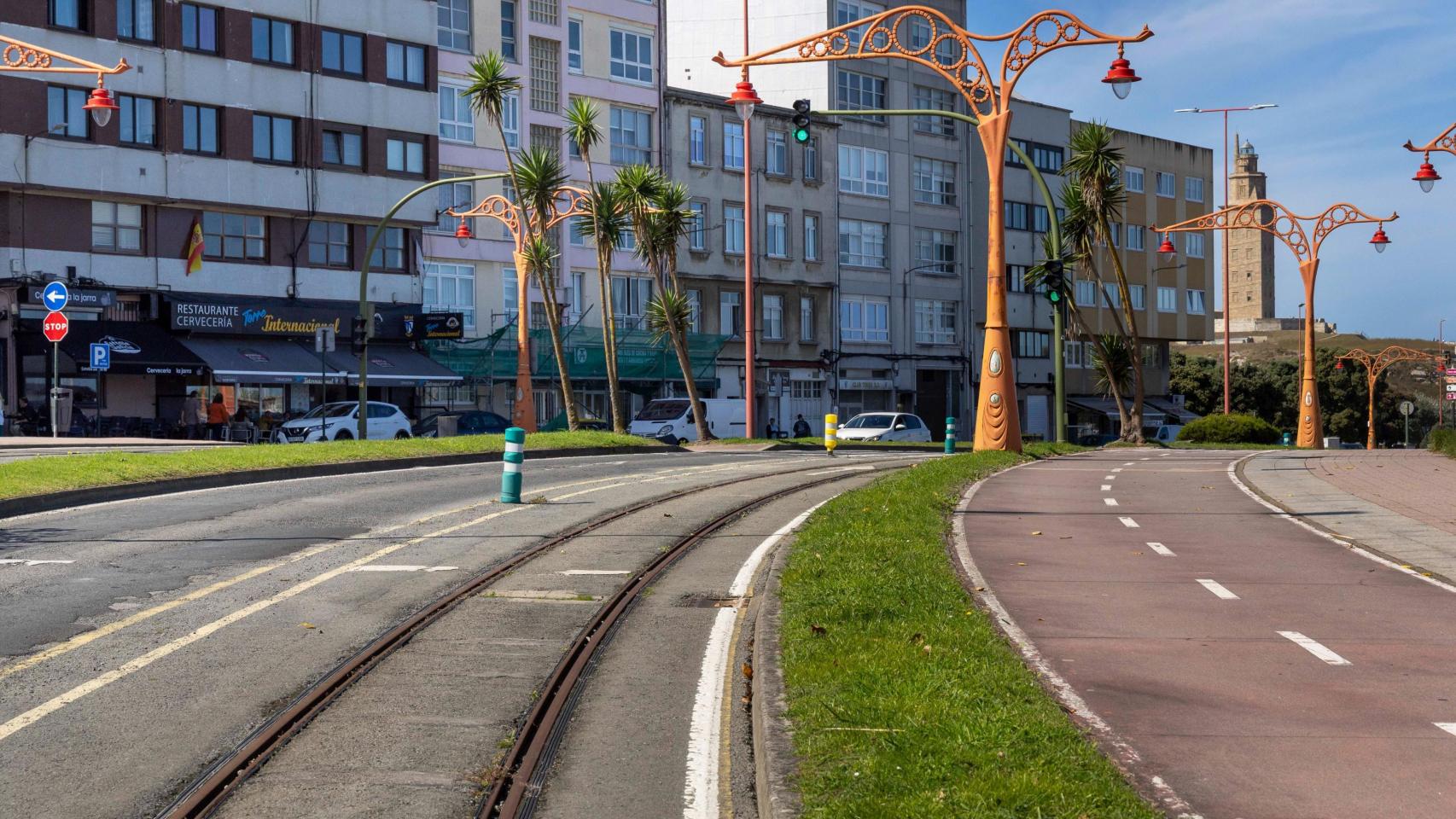 Renovación de asfalto en Adormideras y el Paseo Marítimo de A Coruña.