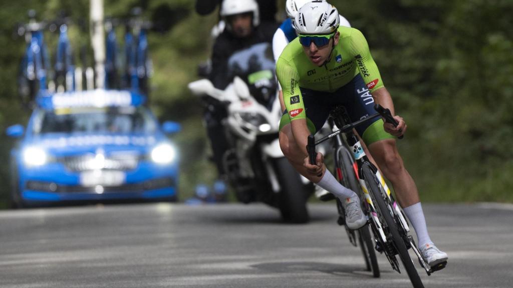 Tadej Pogacar celebra su victoria en el Mundial de ciclismo 2024 en Zürich.