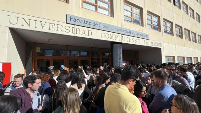 RTVE cancela las oposiciones a la categoría de informador por una filtración de las preguntas.