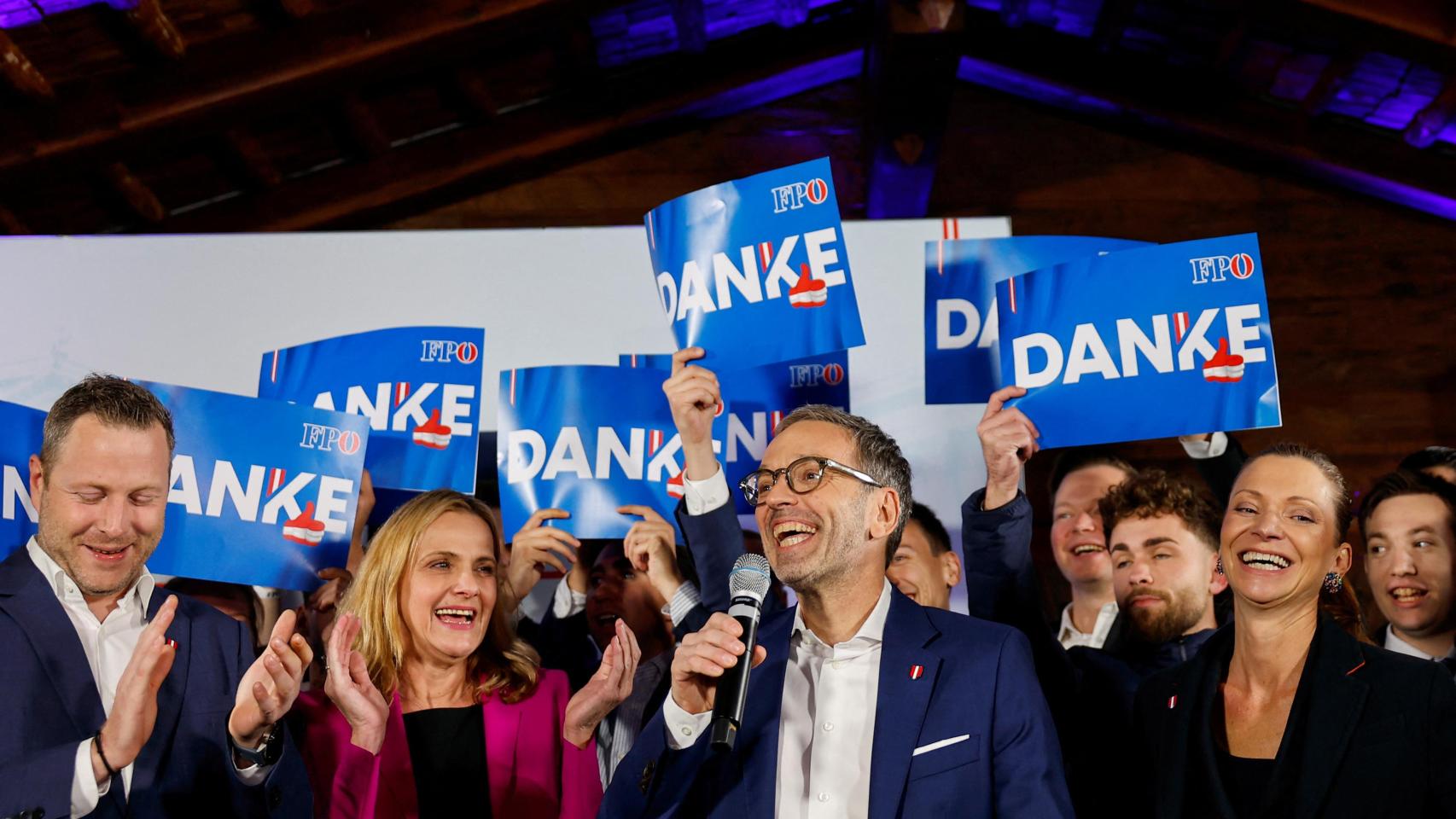 El líder ultraderechista del partido FPO, Herbert Kickl, tras ganar las elecciones en Austria.