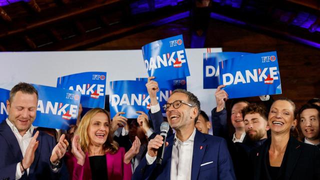 El líder ultraderechista del partido FPO, Herbert Kickl, tras ganar las elecciones en Austria.