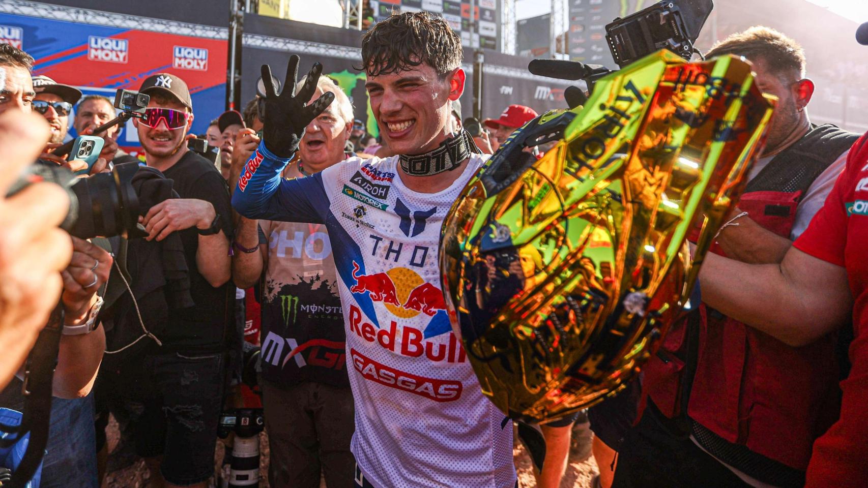 El joven deportista lucense Jorge Prado se proclama bicampeón mundial de MXGP